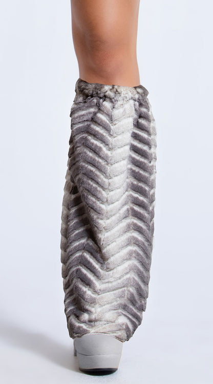  Yandy Winter Warrior Queen Leg Warmers